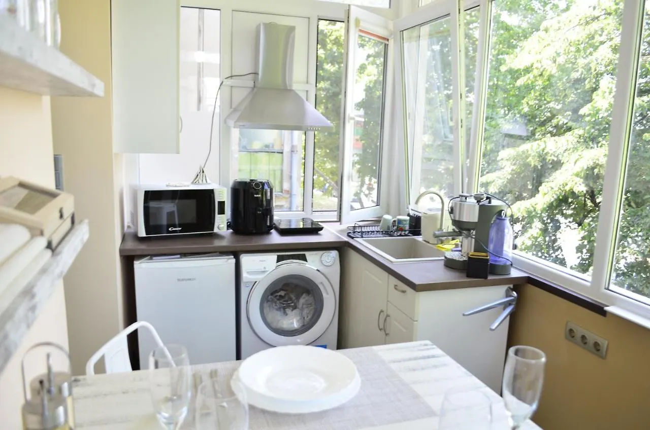 Sea Vibes Studio - Free Public Parking, Wifi, Cable & Smart Tv, 0,9 Km To Beach Varna Apartment