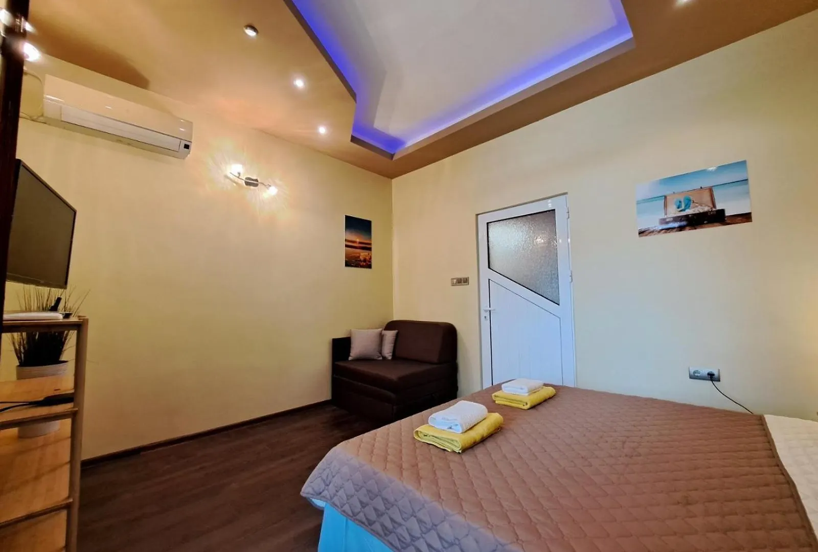 Sea Vibes Studio - Free Public Parking, Wifi, Cable & Smart Tv, 0,9 Km To Beach Varna